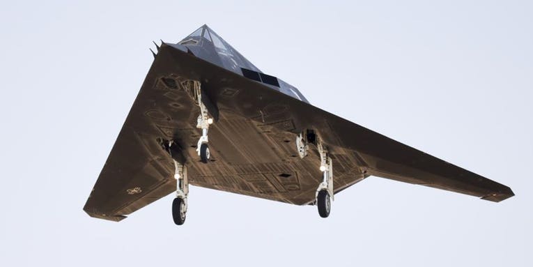 Here’s a rare look at an Air Force F-117 stealth jet flying over California