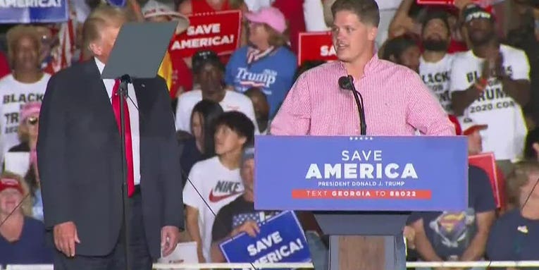US Marine who says he rescued baby at Kabul airport investigated for appearing at Trump rally [Updated]