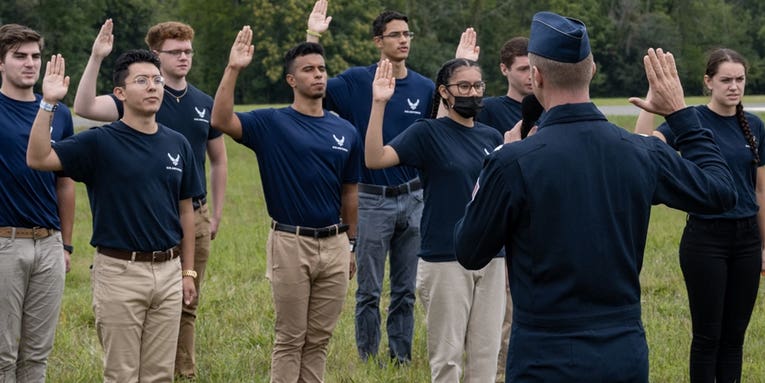 Air Force recruiting is in the toilet and senior leaders are sounding the alarm