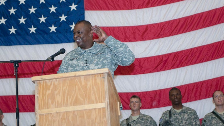 Gen. Lloyd J. Austin III visits soldiers for the holiday