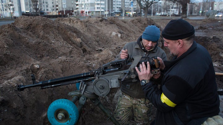 Kyiv remains in Ukrainian hands as Russian forces menace capital
