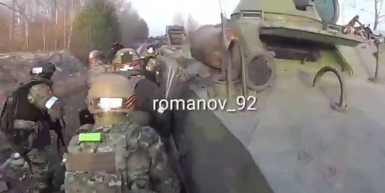 Video appears to show Russian troops caught in ambush and doing everything wrong