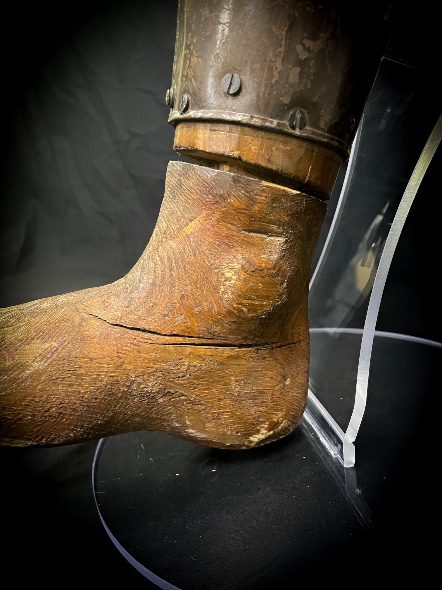 An American POW made his own prosthetic leg at a German prison camp during WWII