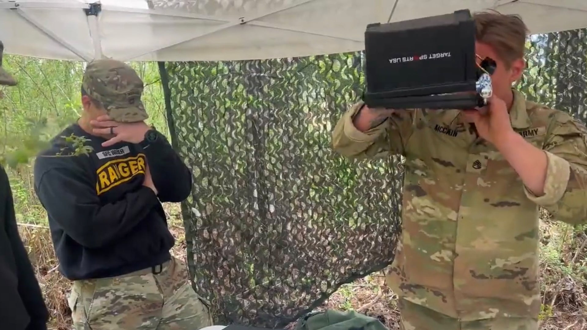 Watch an Army 'Best Ranger' competitor hilariously solve a 'mystery event'