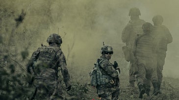 Soldiers Smoke Training
