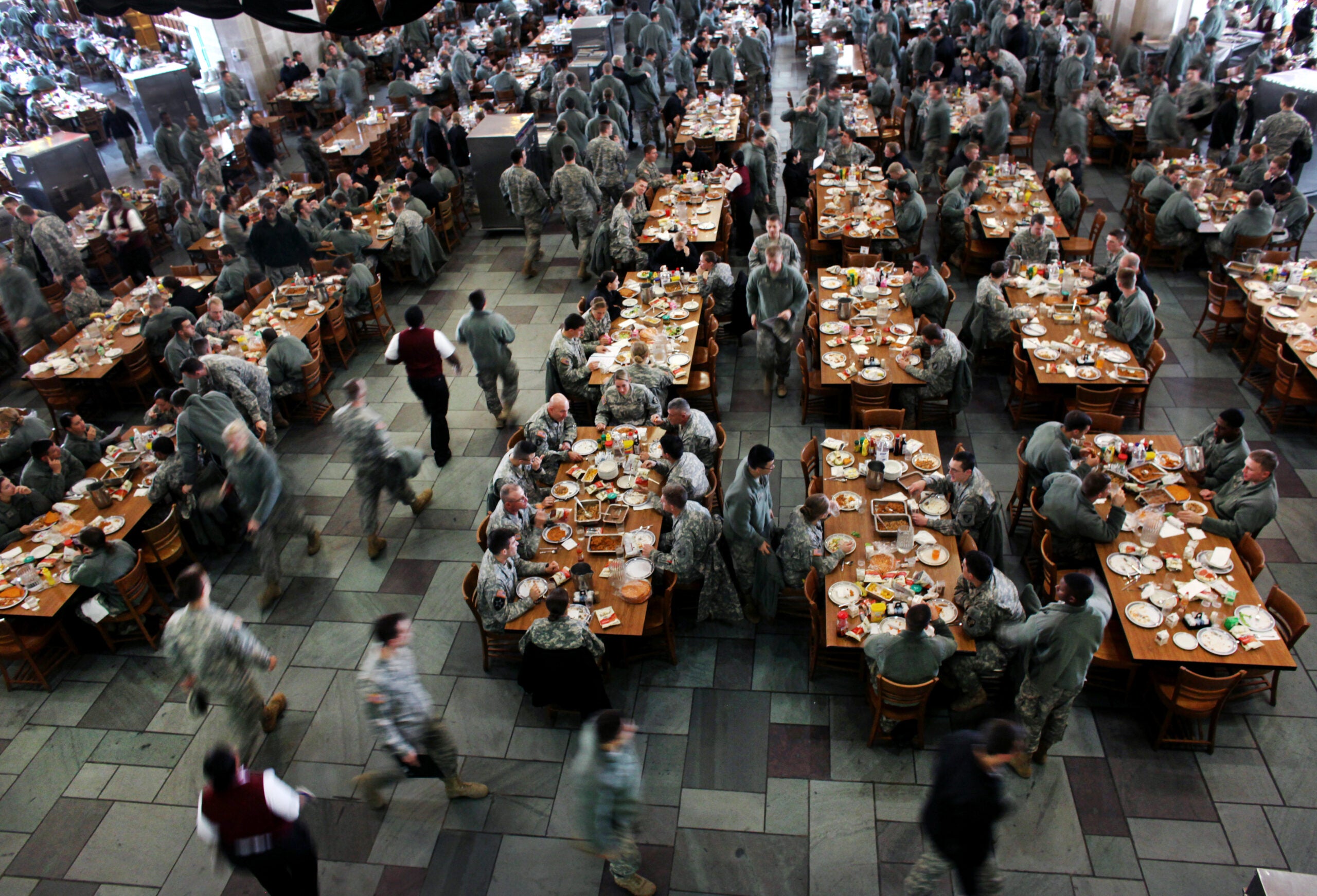 WEST POINT, NY - NOVEMBER 21: Cadets dine inside the mess hall of the United States Military Academy in West Point, NY, on November 21, 2013. (Photo by Yana Paskova/For The Washington Post via Getty Images)