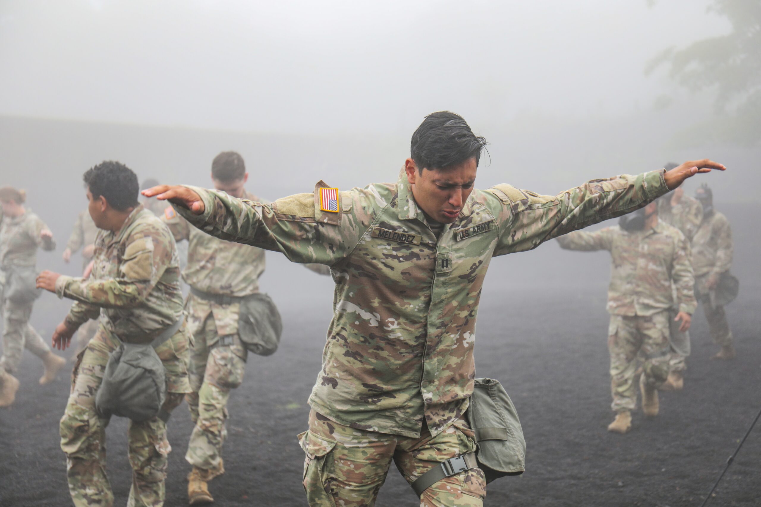 Watch these soldiers regret absolutely everything during gas chamber training