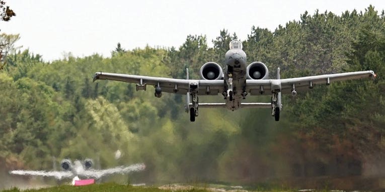 Air Force A-10s continue to prove that runways are for suckers