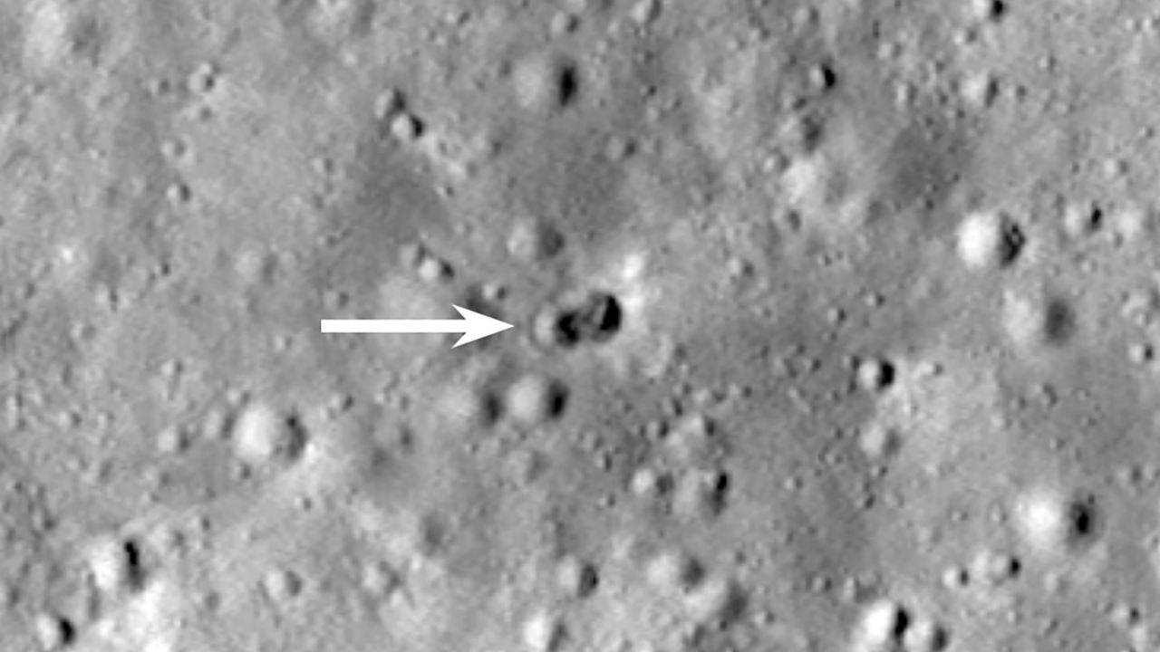 The strange double crater on the Moon was made on March 4, but NASA only was able to document it in May. (Image courtesy NASA/Goddard/Arizona State University)