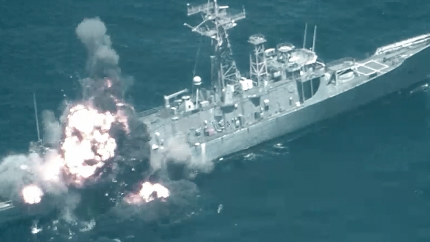 The decommissioned USS Rodney M. Davis hit by a missile as part of 2022 RIMPAC exercises. (U.S. Navy, courtesy DVIDS) 