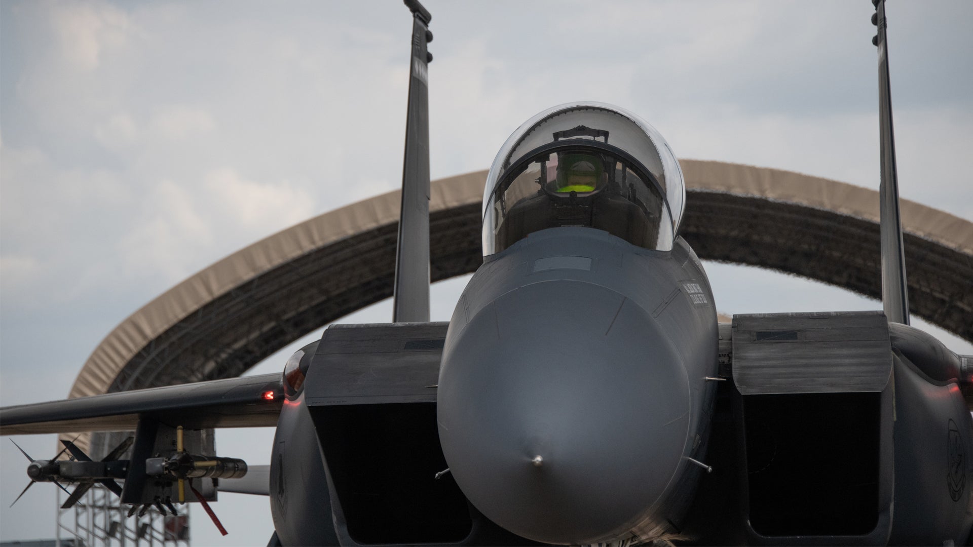 An F-15E Strike Eagle prepares to taxi at Eglin Air Force Base, Fla. to perform an in-flight vapor purge test, Aug. 16, 2022. This test is part of a larger Department of Defense effort to evaluate cockpit environmental conditions after a chemical weapon attack (Ilka Cole/U.S. Air Force)