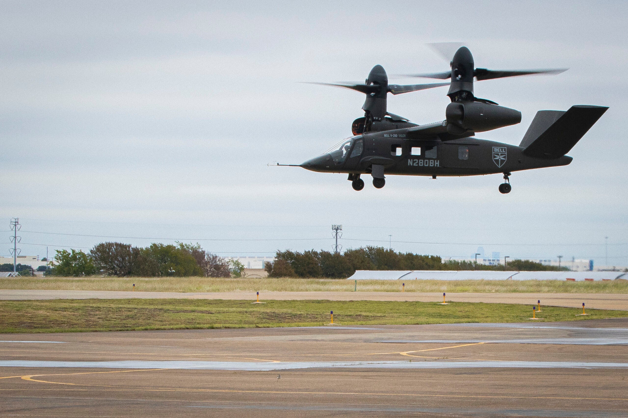 Everything we know about the Army’s new Black Hawk replacement, the Bell V-280 Valor