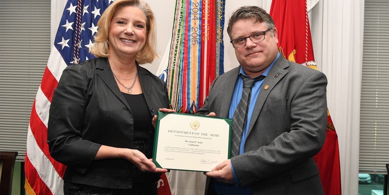 Lord of the Rings’ Samwise Gamgee is now a civilian aide emeritus to the Secretary of the Army
