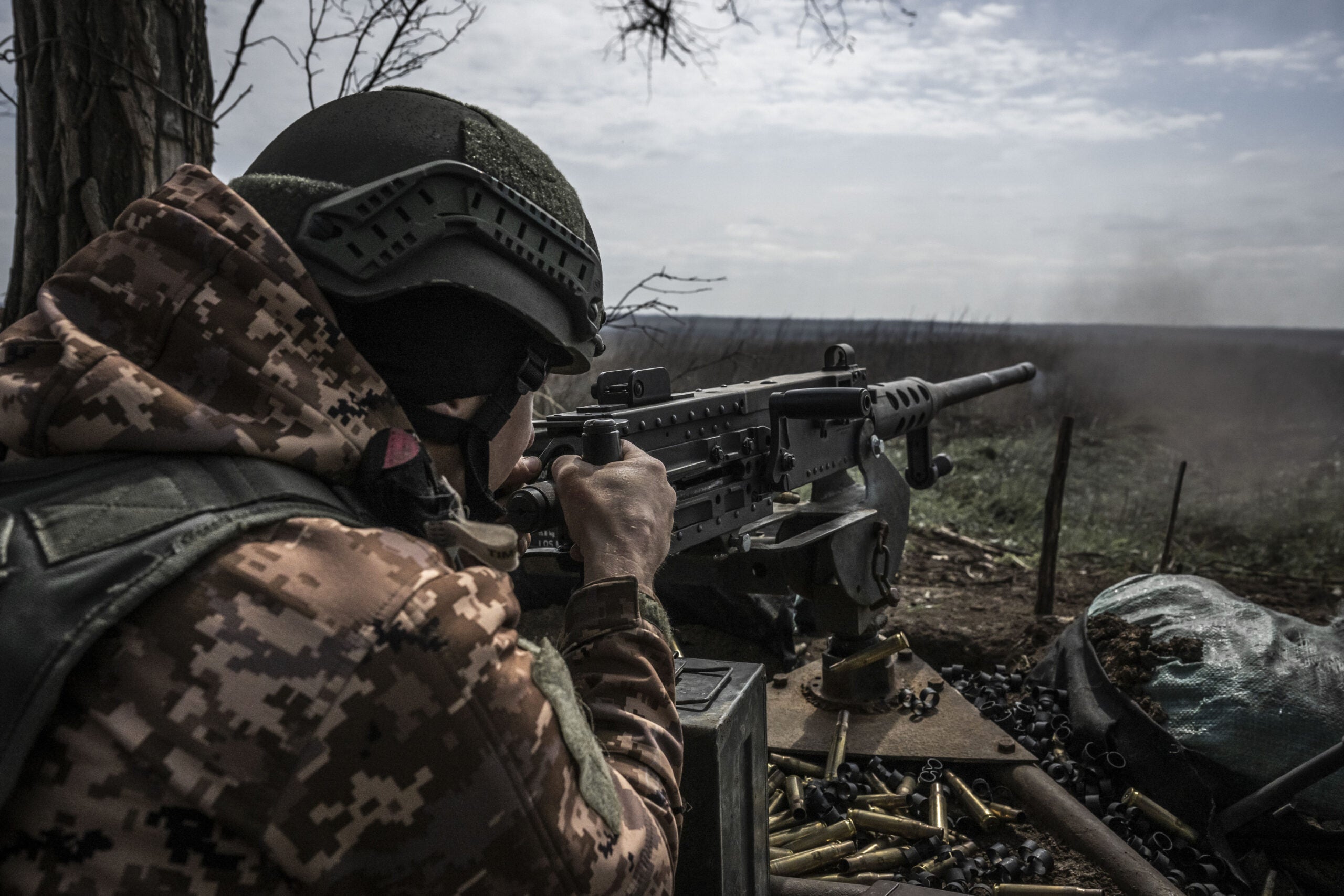 DONETSK, UKRAINE - APRIL 18: Ukrainian soldiers fire targets on the front line in the direction of the city of Ugledar, Donetsk, Ukraine as Russia-Ukraine war continues on April 18, 2023. Heavy weapons are being used in the direction of Ugledar city, which is known as the front where the heaviest tank clashes are occurred. (Photo by Muhammed Enes Yildirim/Anadolu Agency via Getty Images)