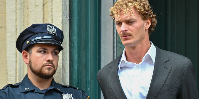 Marine veteran charged with manslaughter on New York City subway raises over $2 million for legal bills