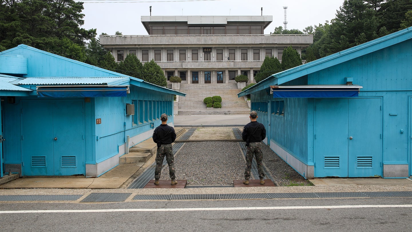 Korea Army DMZ JSA border crossing