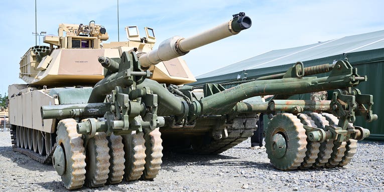 M1 Abrams tanks arriving in Ukraine, F-16 training to follow soon