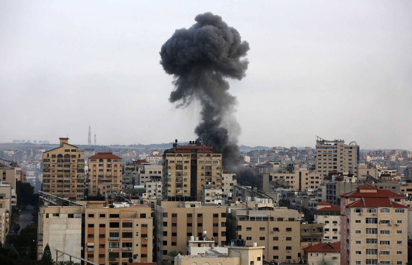 GAZA CITY, GAZA - OCTOBER 08: Smoke rises after Israeli airstrikes in Gaza City, Gaza on October 08, 2023. (Photo by Ashraf Amra/Anadolu Agency via Getty Images)