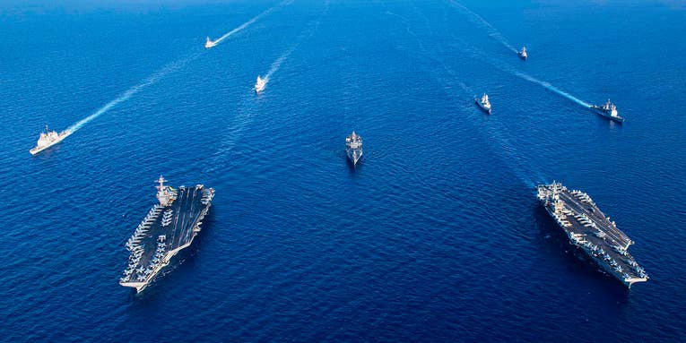 US sends a warning with 2 aircraft carriers in the Mediterranean at the same time