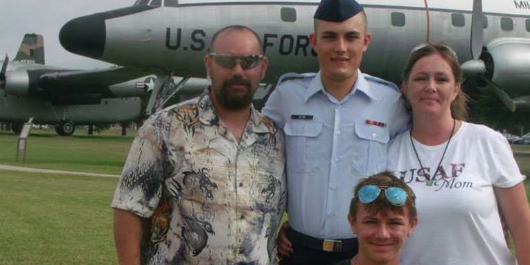 Father loses 80 pounds, joins Air Force alongside his 2 sons