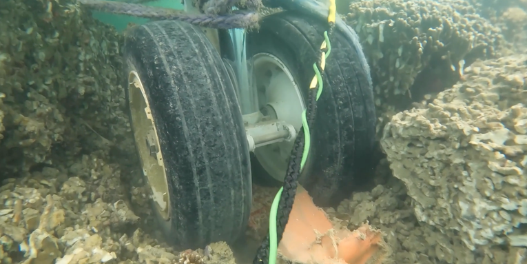 Navy releases underwater video of P-8A stuck in Hawaiian coral field
