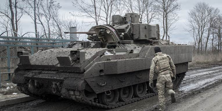 Bradley Fighting Vehicles are taking out modern tanks in Ukraine