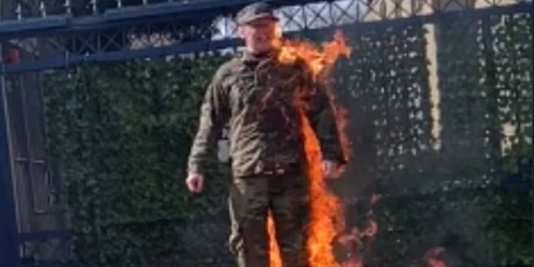 Active-duty airman set himself on fire in front of Israeli embassy