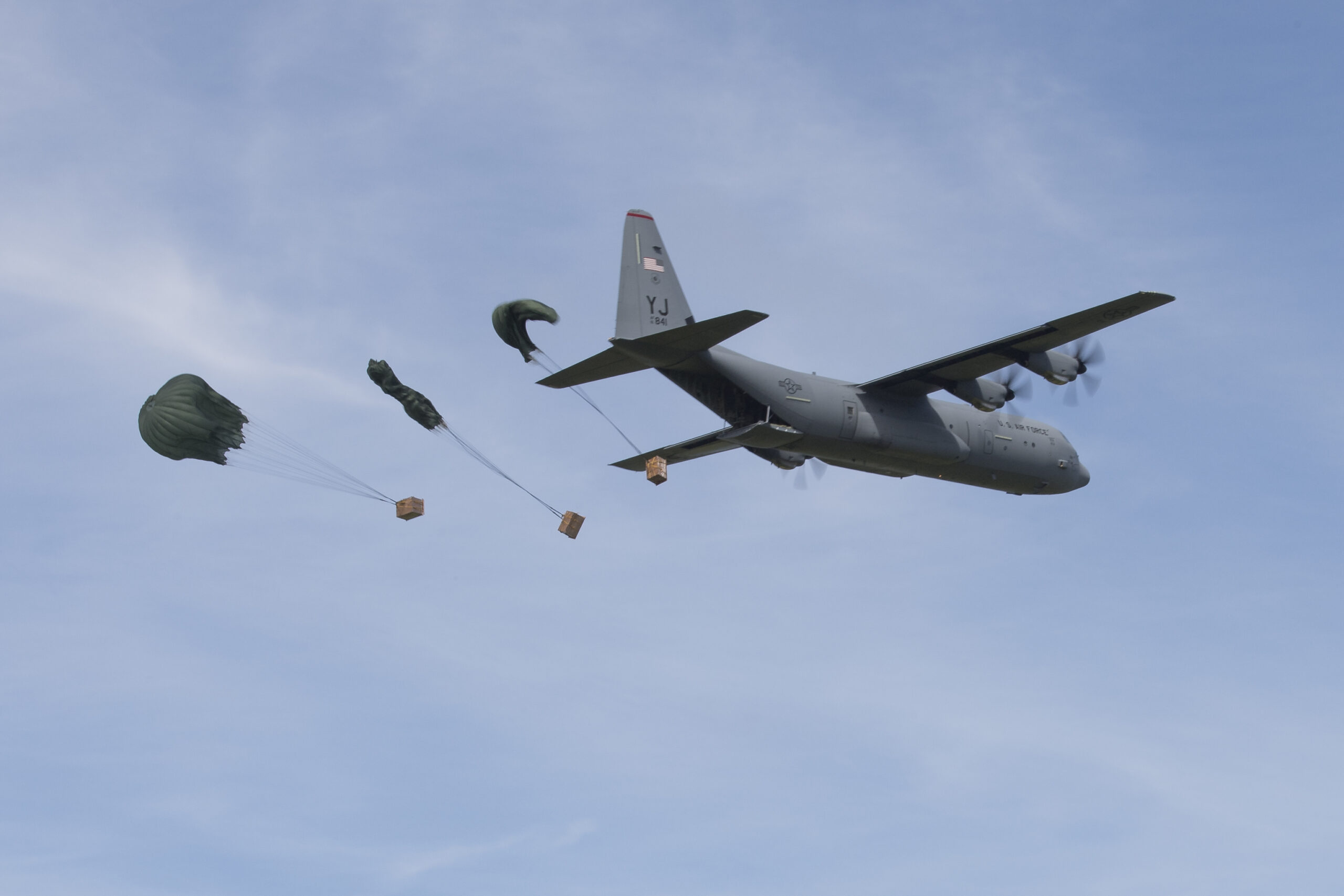 How U.S. humanitarian airdrops work according to an Air Force Combat Controller