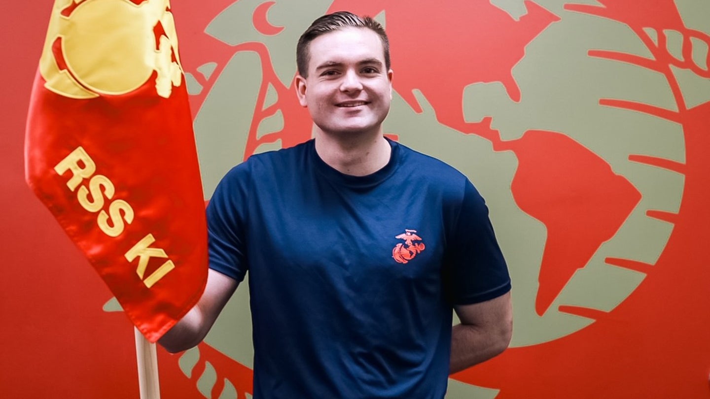 Army captain enlists in the Marines