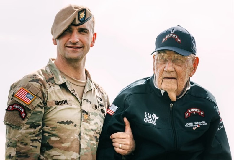 Maj. Jack Gibson with John Wardell, who fought with the 2nd Ranger Battalion in World War II. (photo courtesy Jack Gibson/U.S. Army)