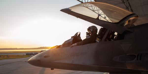 Here’s 2 Solutions To The Air Force’s Pilot Retention Problem