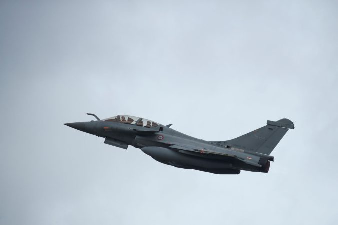 A French fighter jet’s sonic boom scared the bejesus out of Paris