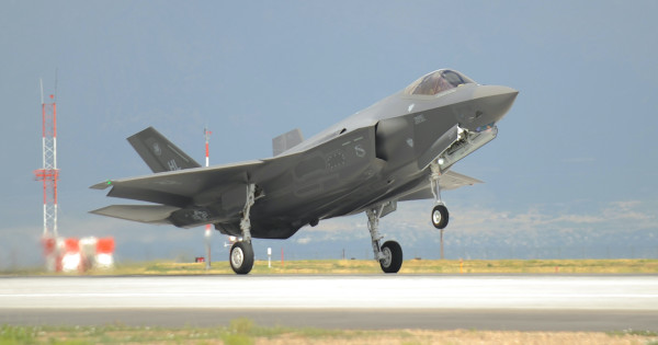 F-35 landing gear collapses on landing at Hill Air Force Base