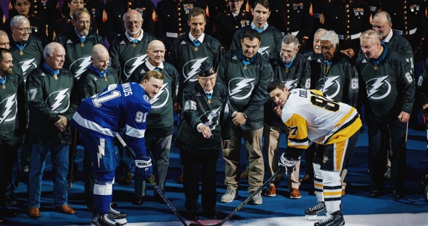 46 Medal of Honor recipients came together for a hockey game, and this badass photo was the result