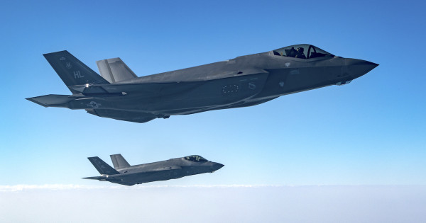 Air Force F-35s and Army howitzers are practicing double-teaming enemy air defenses