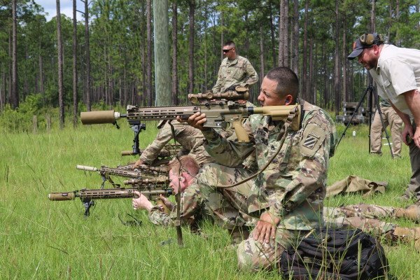 The Army has officially fielded the 7.62mm G28/HK417 rifle as the ...