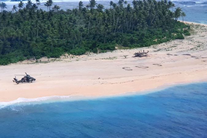 Air Force KC-135 crew locates missing mariners on lone Pacific island