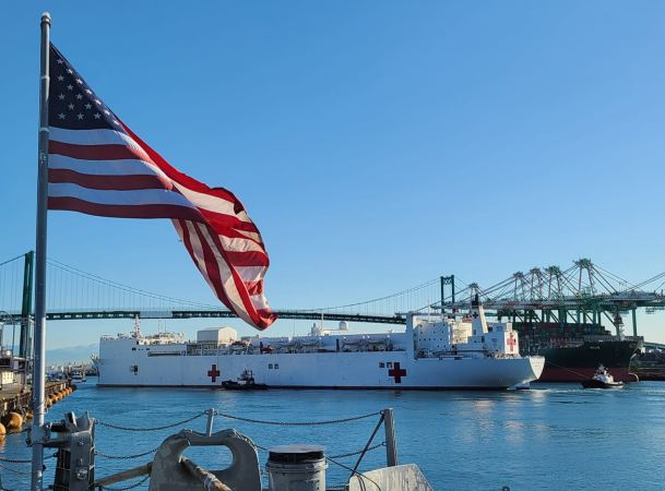 Video shows how COVID-19 positive patients are brought onto the USNS Comfort