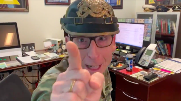 Meet the Army 3-star general who’s way better at social media than you are