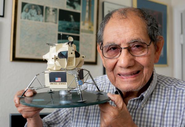 50 years ago, the astronauts of Apollo 13 made it back alive. This guy’s invention made it happen