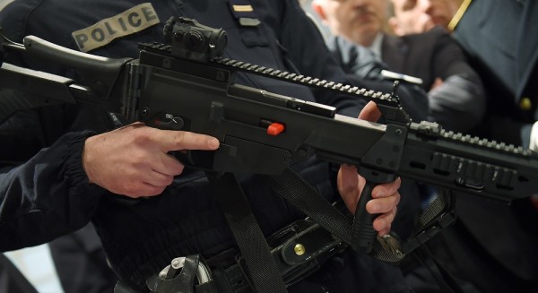 A French Police Sniper ND’ed His Weapon At The Worst Possible Time