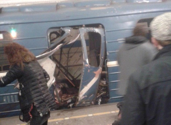 Intense Photos And Videos Capture The Chaos Of Russia Subway Bombing