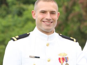 UNSUNG HEROES: The Naval Officer Who Gave His Life To Protect His ...