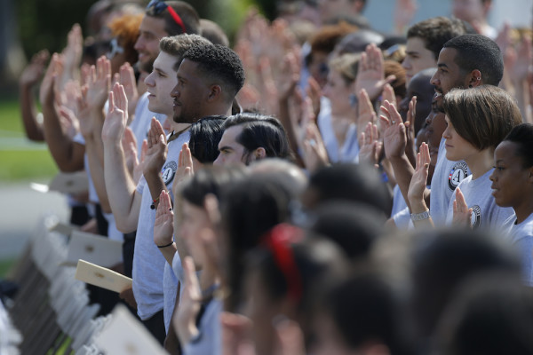 Why Every American Should Pledge One Year Of Public Service