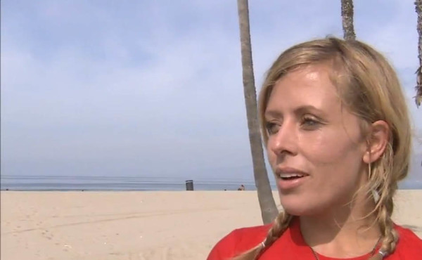 Meet The Woman Running Barefoot From LA To NYC For To Raise Money For Veterans