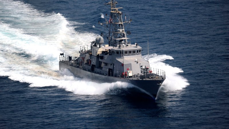 US Navy fires warning shots at Iranian boats harassing sailors in the Persian Gulf