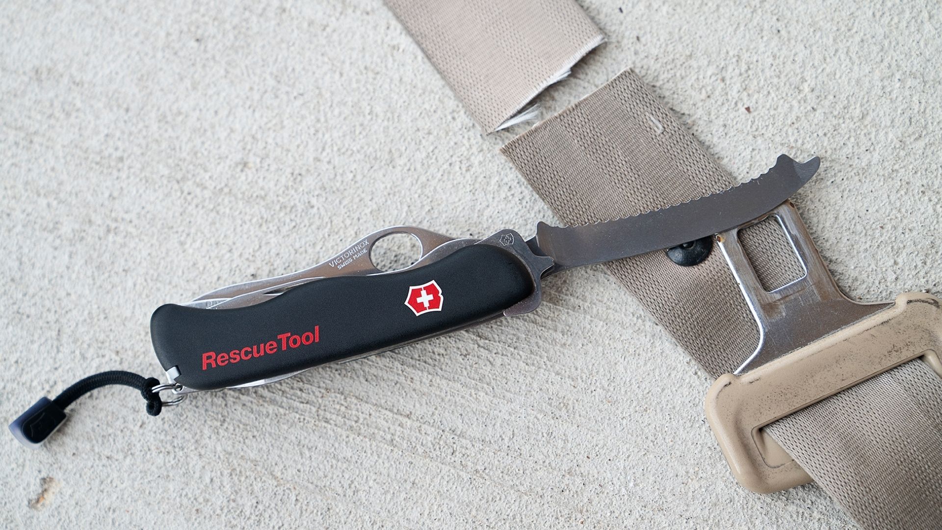 Victorinox Swiss Army Rescue Tool