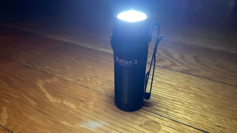 OLIGHT Baton 3