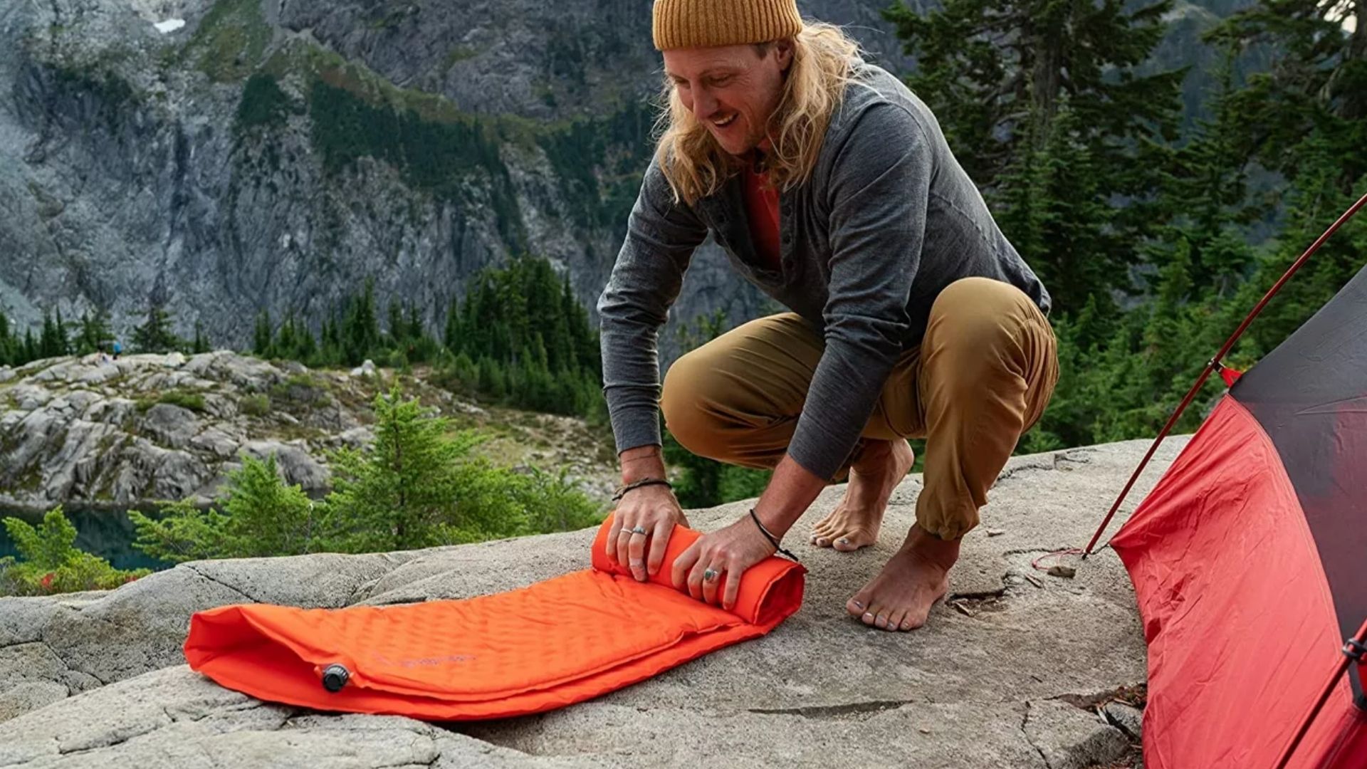 5.5" Extra Thick Inflatable Sleeping Pad For Camping - Built-in Pillow & Foot Pump, Waterproof & Lightweight For Hiking