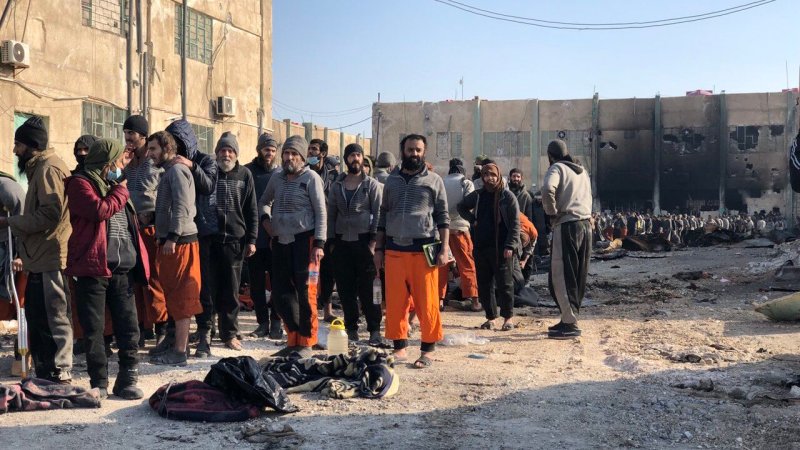 Thousands of ISIS fighters surrender following US strikes on Syria prison uprising